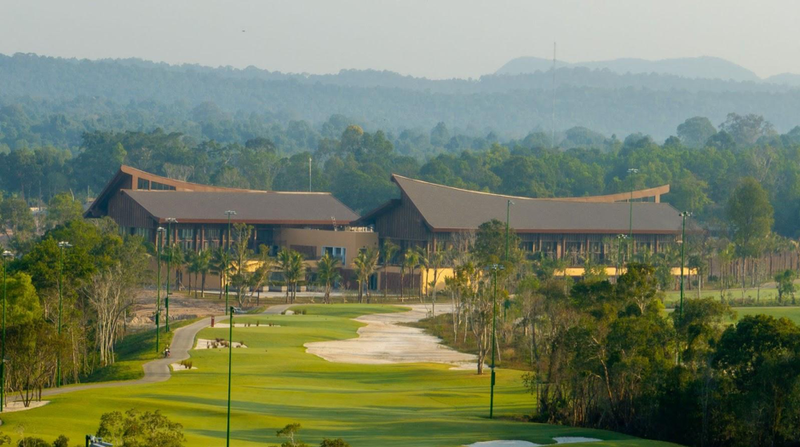 The enchanting beauty of Eschuri Vung Bau Golf.