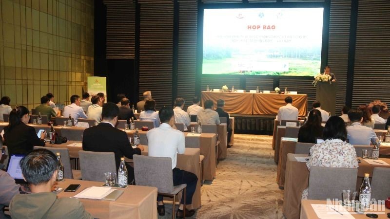 The press conference on the UN international conference on rural tourism.