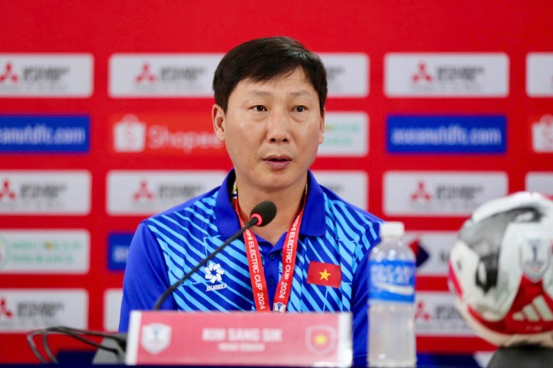 Vietnam's head coach Kim Sang-sik. (Photo: VFF)