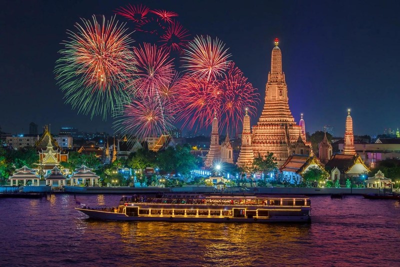 A fireworks display in Bangkok. (Photo: The Nation)