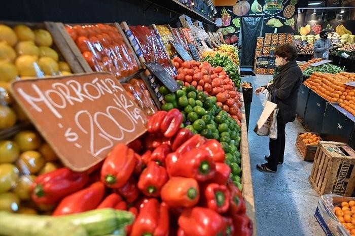 Inflation in Argentina reached 83 percent in September year-on-year, the highest in 30 years, said the National Statistics and Census Institute (INDEC) on Friday.