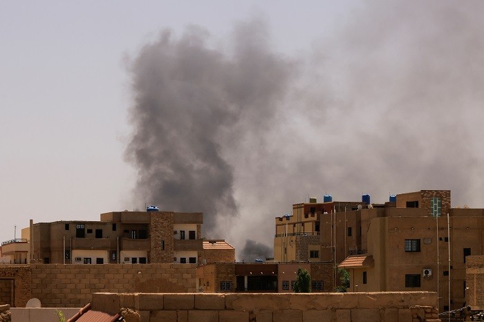 Smoke is seen rise from buildings during clashes between the paramilitary Rapid Support Forces and the army in Khartoum North, Sudan. April 22, 2023. (Photo: Reuters)