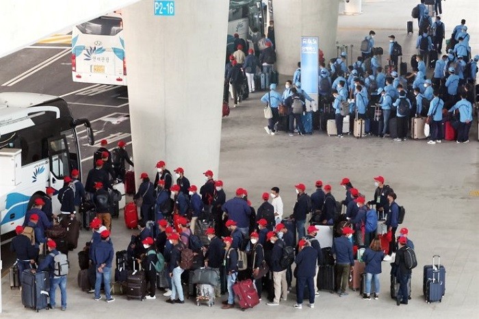 South Korea's international migration logged a double-digit growth last year due to the eased measures against the COVID-19 pandemic, statistical office data showed Thursday.