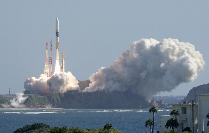 Japan launched a lunar exploration spacecraft on Thursday aboard a homegrown H-IIA rocket, hoping to become the world's fifth country to land on the moon early next year.