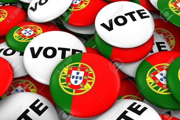 Portuguese voters are called to the polls on Sunday in early parliamentary elections in which the ruling Socialists face defeat but no clear winner is expected, reported German news agency (dpa).