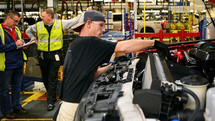U.S. labor costs increased more than expected in the first quarter amid a rise in wages and benefits, confirming the surge in inflation early in the year that will likely delay a much- anticipated interest rate cut later this year.