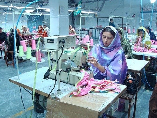 Pakistan has earned 15.241 billion USD through textile products exports in the first 11 months of the ongoing fiscal year starting from July 2023 to June 2024, officials from the Pakistan Bureau of Statistics (PBS) said on Sunday.