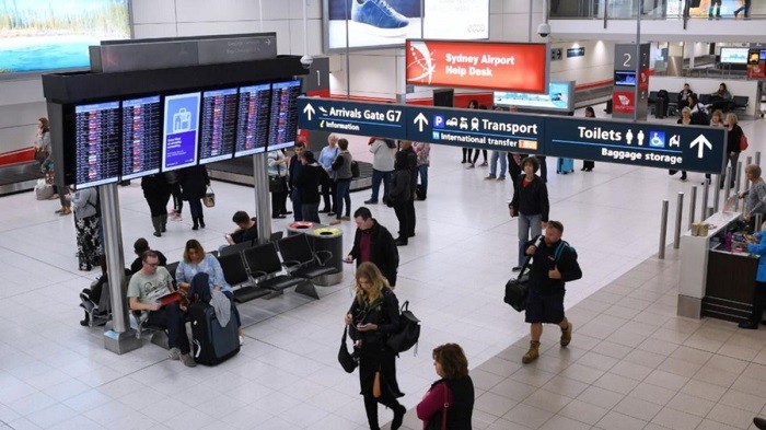 Australia will trial digital passenger cards to replace paper cards for arrivals to the country, the border force has announced.