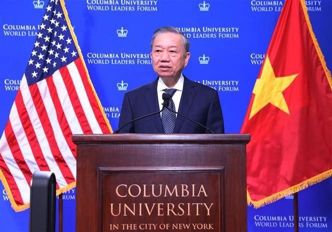 General Secretary of the Communist Party of Vietnam Central Committee and State President To Lam delivers a policy speech at Columbia University in New York. (Photo: VNA)