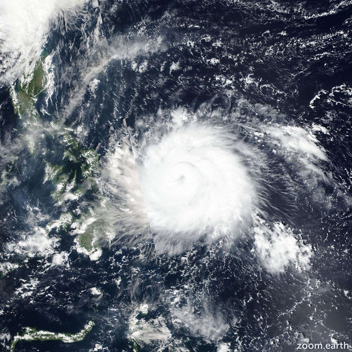 Philippine authorities issued an urgent appeal on Saturday for residents in low-lying areas and coastal towns to move to safety as super typhoon Man-Yi gained strength on its approach towards the country's main Luzon island.