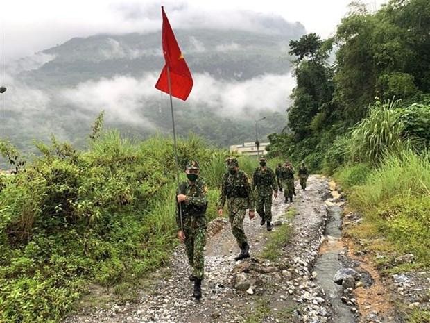 Vietnamese border guards in the joint patrol on September 16 (Photo: VNA)