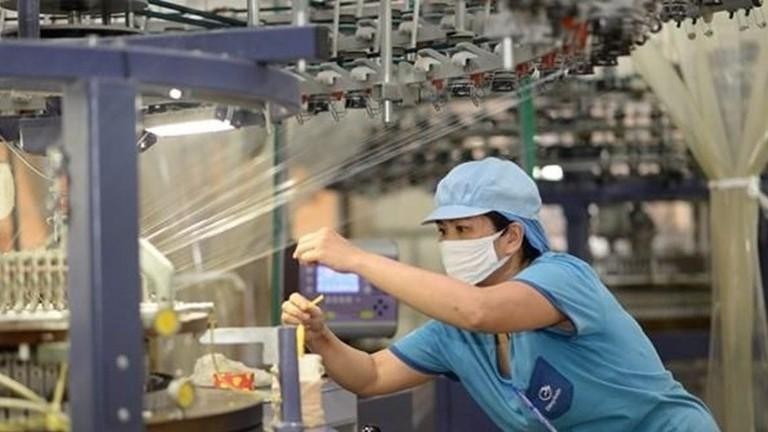 Occupational skills are considered a “new currency”, the motivation for professional development, income enhancement and sustainable jobs for employees. (Illustrative photo: vietnamplus.vn)