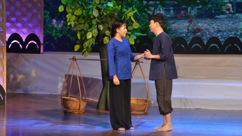 27 artists compete at final round of “Tran Huu Tran Cai Luong Theatre’s Talents” contest