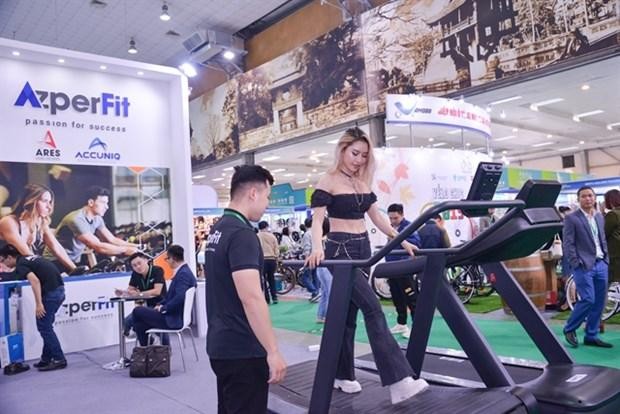 Visitors at the 6th Vietnam International Sports and Cycle Exhibition held last year in Hanoi (Photo the courtesy of Vinexad)