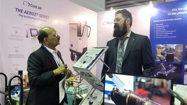 The event attracts 270 manufacturers from 19 countries and territories, showcasing their latest technologies and development trends in the plastic and rubber industries. (Photo: VNA)