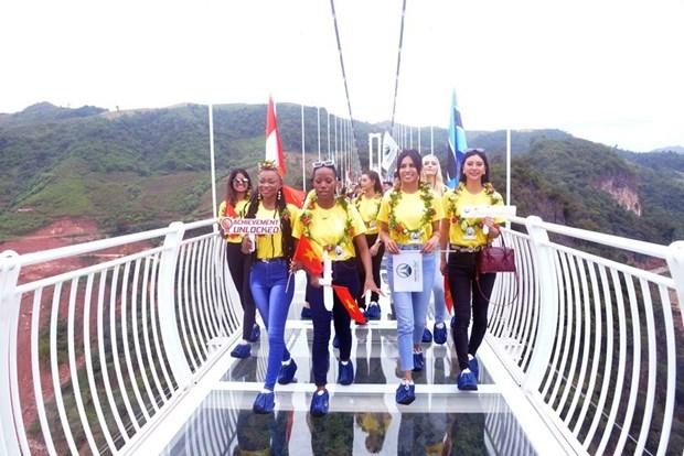 Contestants of Miss Tourism World 2022 spent November 23 and 24 in the northern province of Son La’s Moc Chau district, as part of their experience tour of Vietnam's heritage regions. (Photo: VNA)