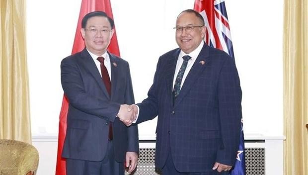 National Assembly Chairman Vuong Dinh Hue and Speaker of the New Zealand House of Representatives Adrian Rurawhe (Photo: VNA)