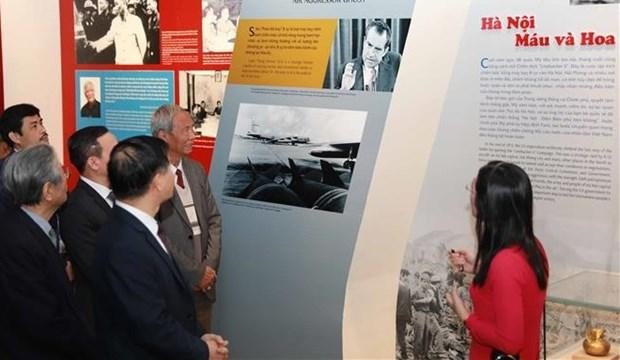 At the exhibition at the Vietnam National Museum of History (Photo: VNA)