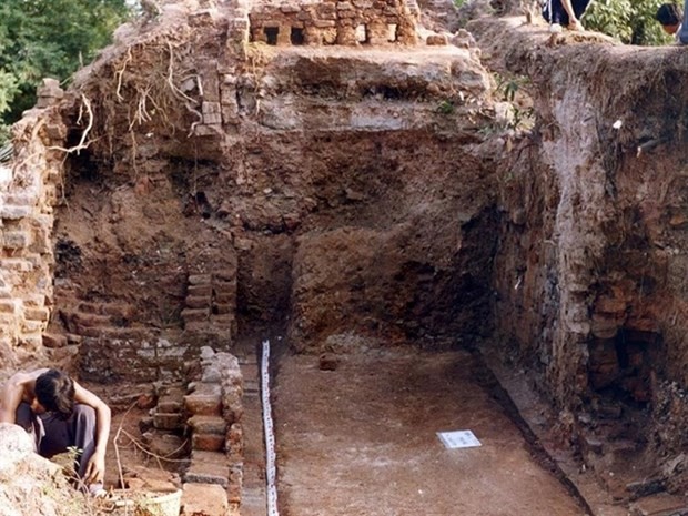 Hung Loi ceramic kiln is among the important relics that need restoration. (Photo plo.vn)