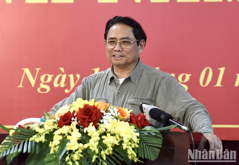 Prime Minister Pham Minh Chinh speaks at the session. (Photo: NDO)