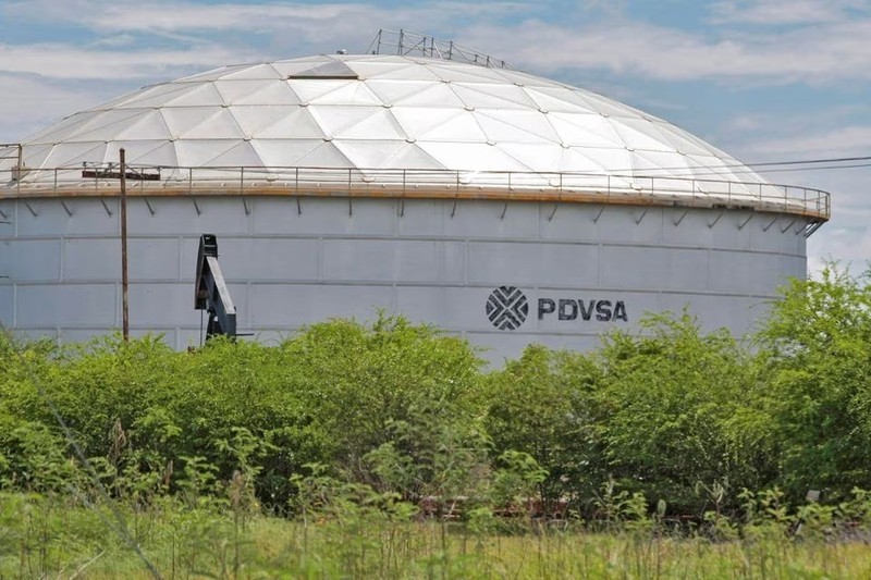 Oil tanks of state oil company PDVSA at an oil facility, in Lagunillas, Venezuela, October 14, 2022. (Photo: Reuters)