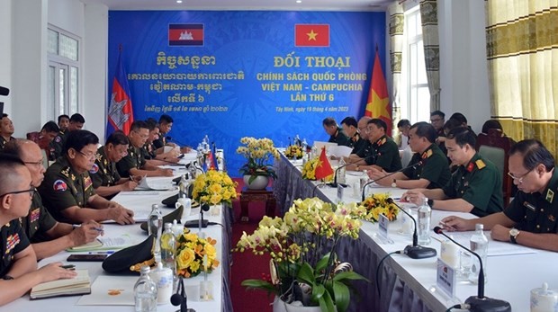 An overview of sixth Vietnam - Cambodia Defence Policy Dialogue (Photo: qdnd.vn)