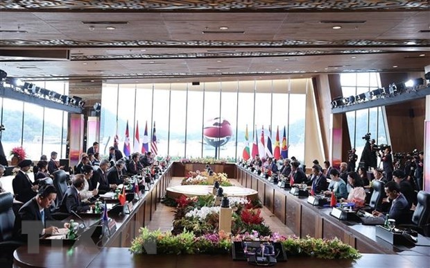 The dialogue between ASEAN leaders and the High-Level Task Force on the ASEAN Community's Post-2025 Vision on May 10, part of the 42nd ASEAN Summit in Labuan Bajo, Indonesia (Photo: VNA)