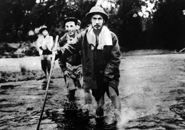 President Ho Chi Minh on the way to the border campaign in 1950 (Photo: VNA)