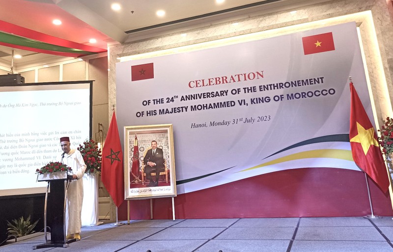Moroccan Ambassador to Vietnam Jamale Chouaibi speaks at the ceremony.