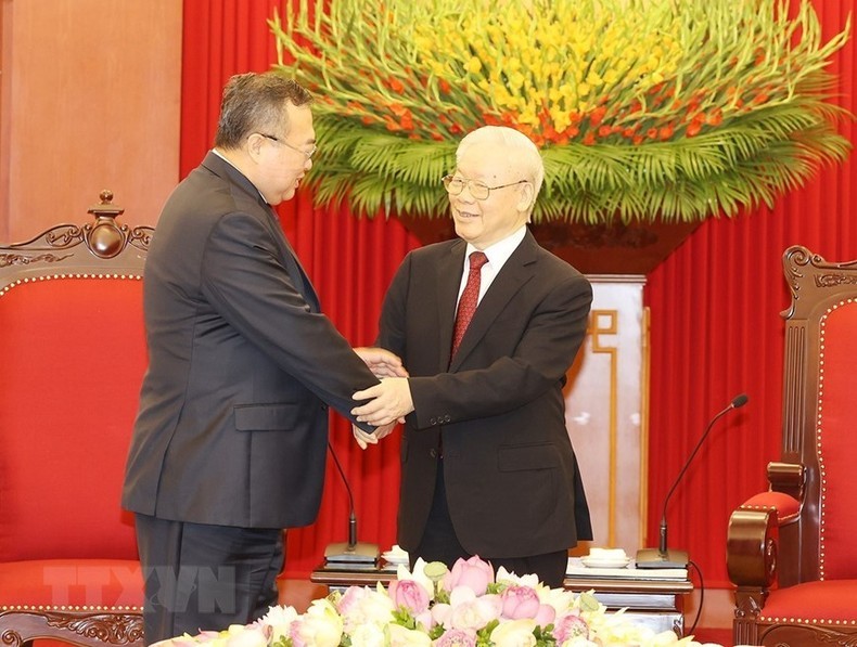 Party General Secretary Nguyen Phu Trong meets head of the International Liaison Department of the CPC Central Committee Liu Jianchao. (Photo: VNA)