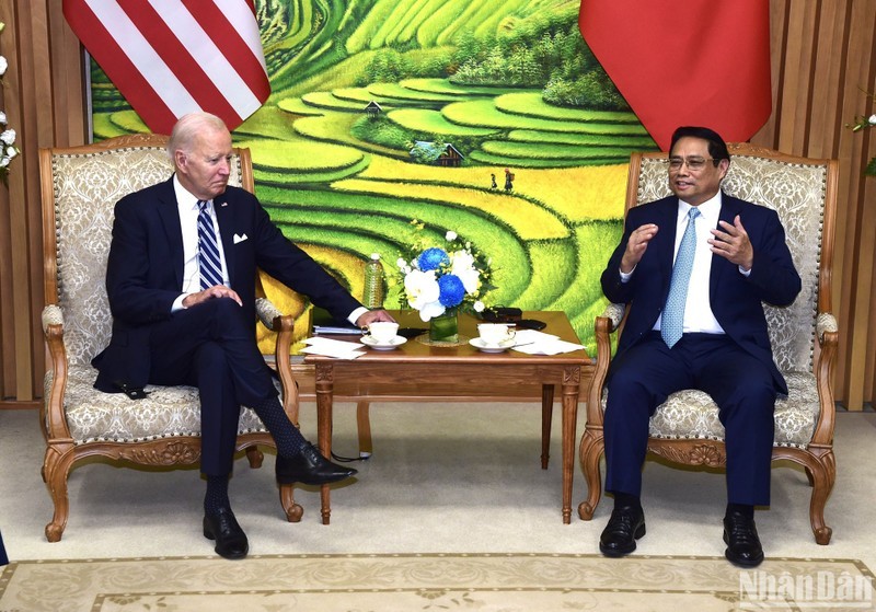 Prime Minister Pham Minh Chinh and US President Joe Biden at the meeting (Photo: NDO)