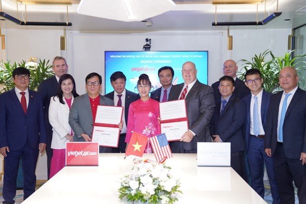 At the signing ceremony (Photo: Vietjet Air)