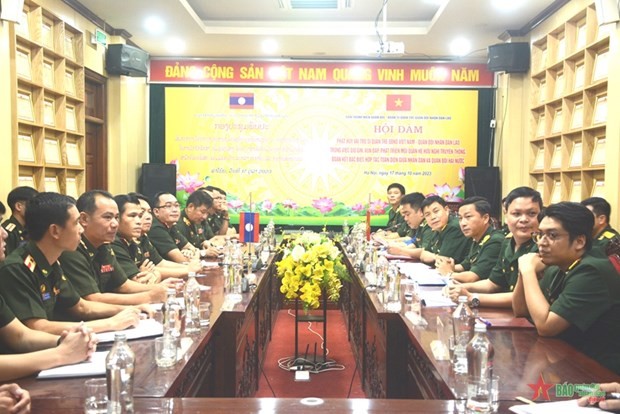 Vietnamese, Lao young military officers at the talks. (Photo: qdnd.vn)