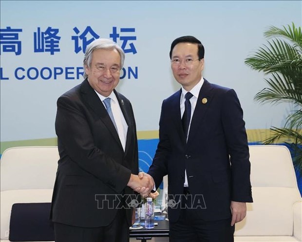 President Vo Van Thuong (R) and UN Secretary-General António Guterres at their meeting on the sidelines of the third Belt and Road Forum for International Cooperation in Beijing, China, on October 18. (Photo: VNA)