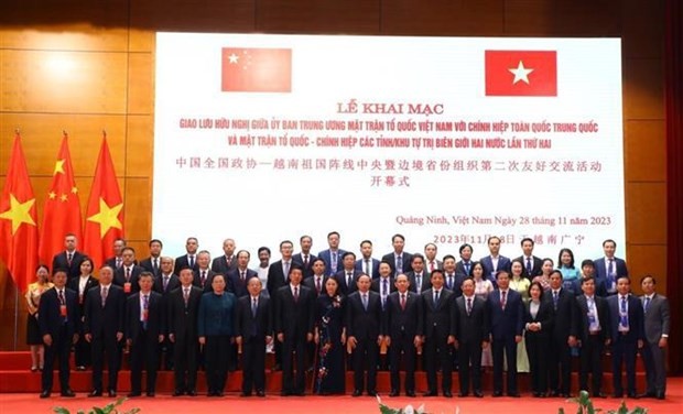 Delegates at the second friendship exchange between the Vietnam Fatherland Front (VFF) Central Committee and the Chinese People’s Political Consultative Conference (CPPCC) National Committee in Ha Long city, Quang Ninh on November 28 (Photo: VNA)