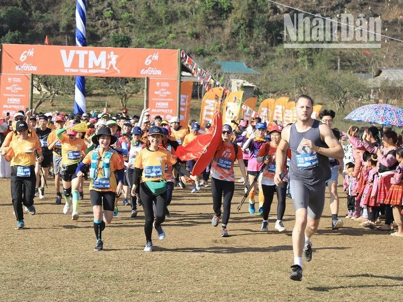 This year’s event attracts over 4,000 runners from 40 countries and territories. (Photo: NDO)