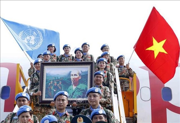 Members of Engineering Unit Rotation 2 of Vietnam pose for a group photo before departing for UNISFA in August 2023. (File photo: VNA)