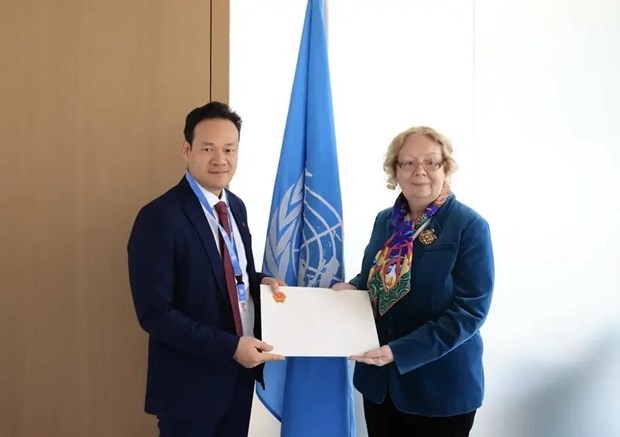 Ambassador Mai Phan Dung, Permanent Representative of Vietnam to the United Nations (UN), World Trade Organisation (WTO) and Director-General of the United Nations Office in Geneva Tatiana Valovaya. (Photo: VNA)