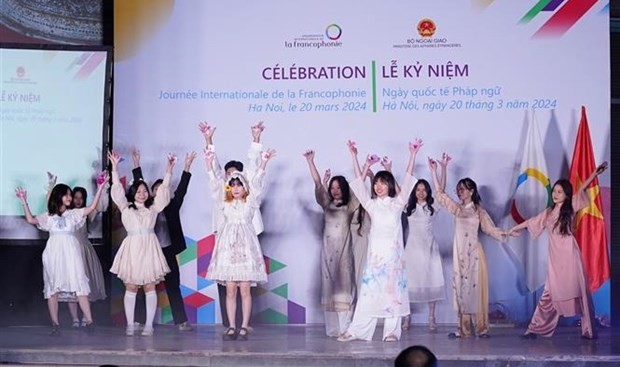 An art performance at the ceremony to celebrate the International Francophone Day in Hanoi on March 20. (Photo: VNA)