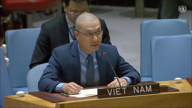 Chargé d’affaires Nguyen Hoang Nguyen, Deputy Permanent Representative of Vietnam to the United Nations, speaks at the UNSC's open debate. (Photo: VNA)