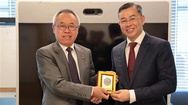 Auditor General Ngo Van Tuan (right) meets with UN Under-Secretary-General for Economic and Social Affairs Li Junhua in New York (Photo: VNA)