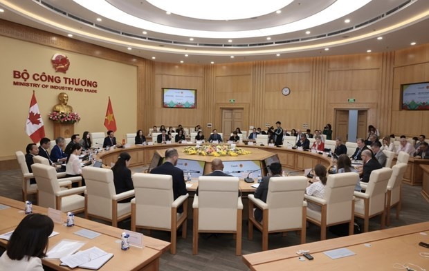 At the second meeting of the Vietnam – Canada Joint Economic Committee (Photo: VNA)