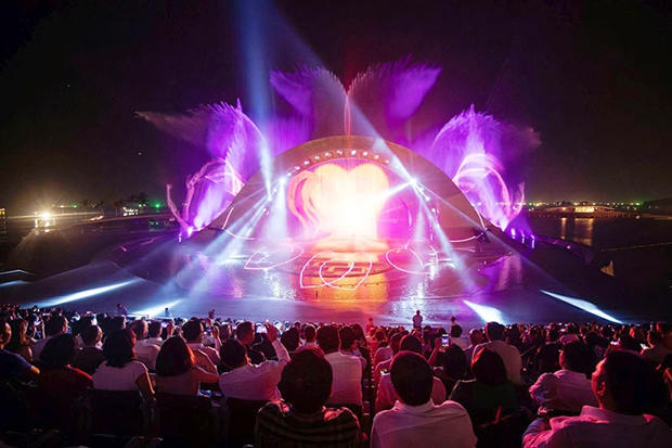 'Kiss of the Sea' multimedia show attracts tourists to Phu Quoc. (Photo: NDO)