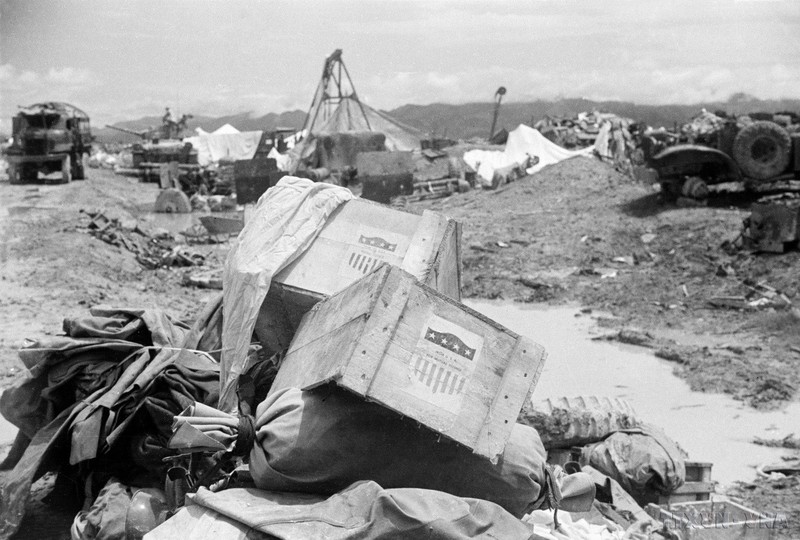 Modern weapons and war vehicles, including many with US brands, were destroyed and captured by Vietnamese troops in Dien Bien Phu. (Photo: VNA)