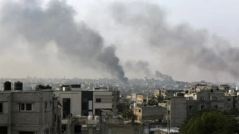 Smoke rises in the southern Gaza Strip, May 28, 2024. (Photo: Reuters)