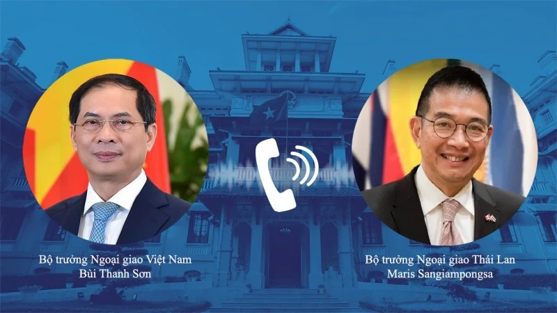 Minister of Foreign Affairs Bui Thanh Son and his Thai counterpart Maris Sangiampongsa hold phone talks on June 7.
