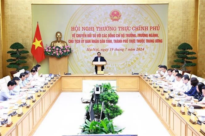 PM Pham Minh Chinh calls for all-out efforts to bolster digital transformation. (Photo: VNA)