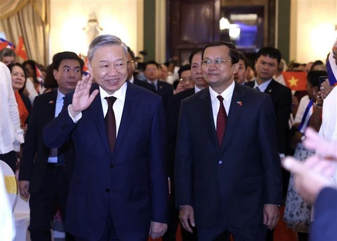 General Secretary of the Communist Party of Vietnam (CPV) Central Committee and State President To Lam at the meeting with representatives of Cuban friendship organisations and youth in Havana on September 27. (Photo: VNA)