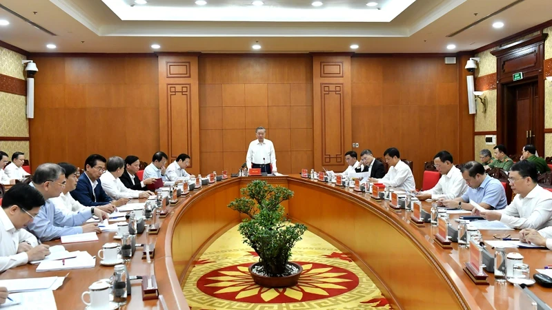 General Secretary To Lam chairs the meeting of the Standing Board of the Central Steering Committee for Prevention and Control of Corruption, Wastefulness, and Negative Phenomena. (Photo: DANG KHOA)