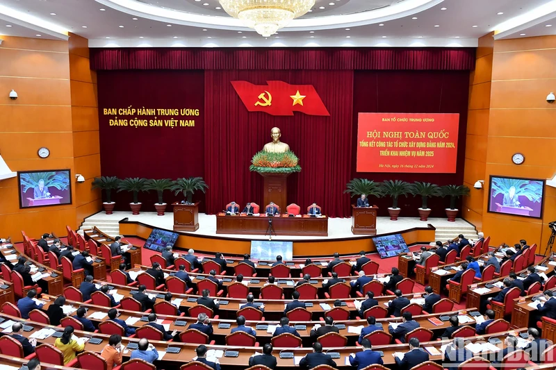 The national conference in Hanoi on December 16 to review the Party building and organisation work in 2024 and launch missions for next year (Photo: NDO)